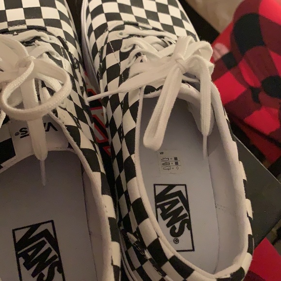 Checkered Vans - Picture 2 of 3